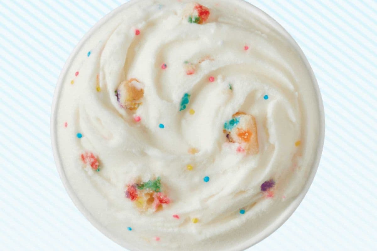 Confetti Cake BLIZZARD® Treat