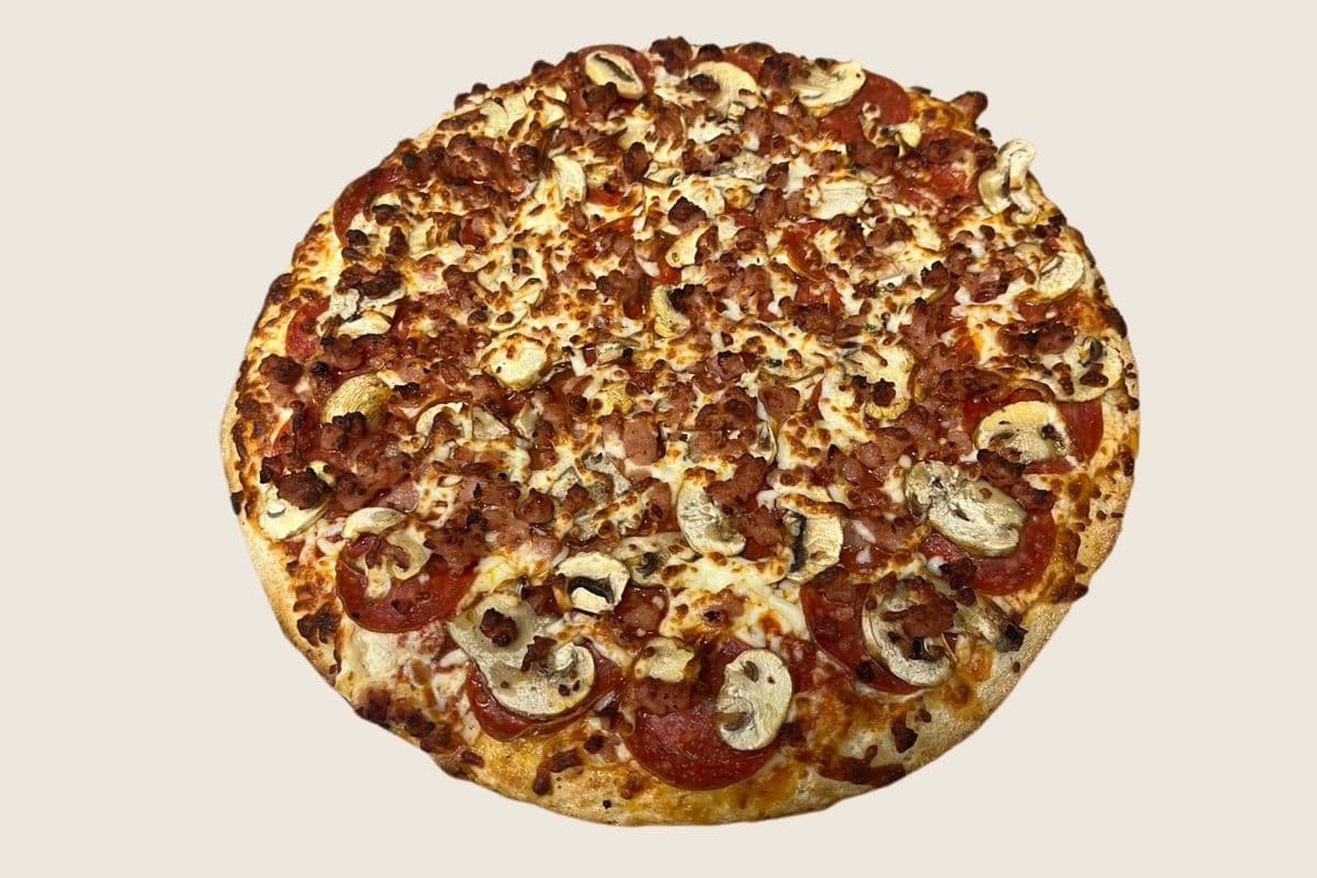 Canadian Pizza (Medium)