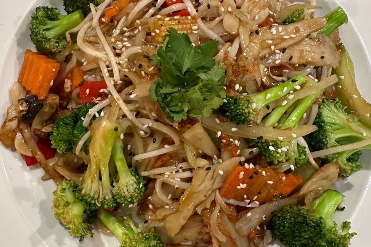 33. Stir Fried Chicken and Mixed Vegetables