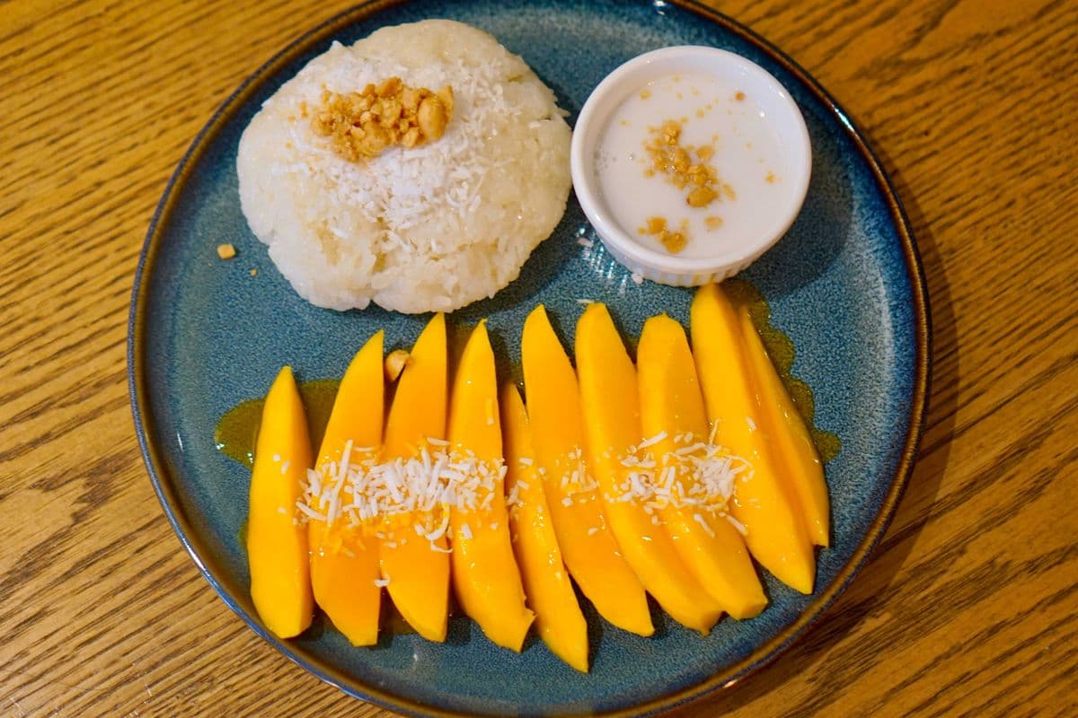 B12. Mango Sticky Rice / Xôi Xoài
