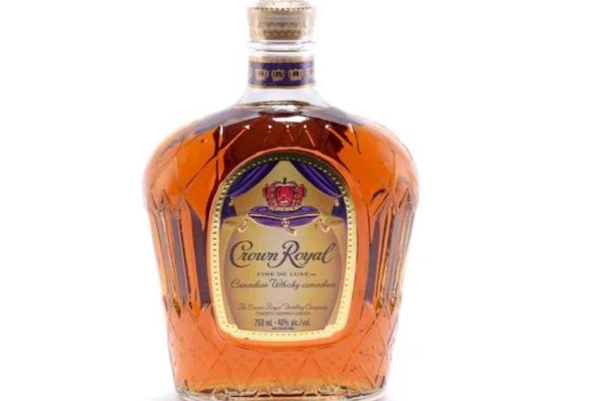 Crown Royal (1 x 750 ml Bottle)