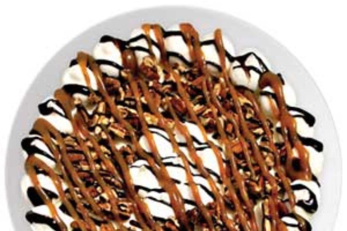 Caramel Pecan Fudge (8" - serves 12-16 people)