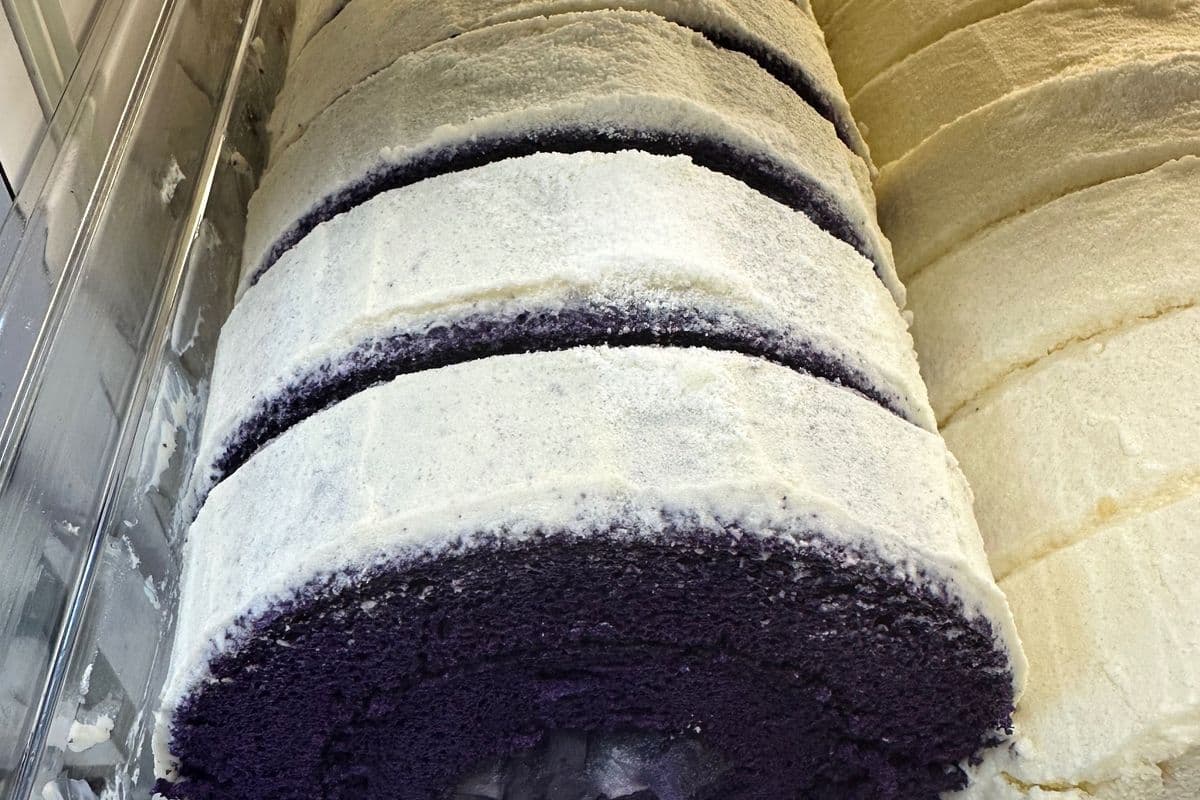 Swiss Roll (Ube Macapuno) (50g/slice)