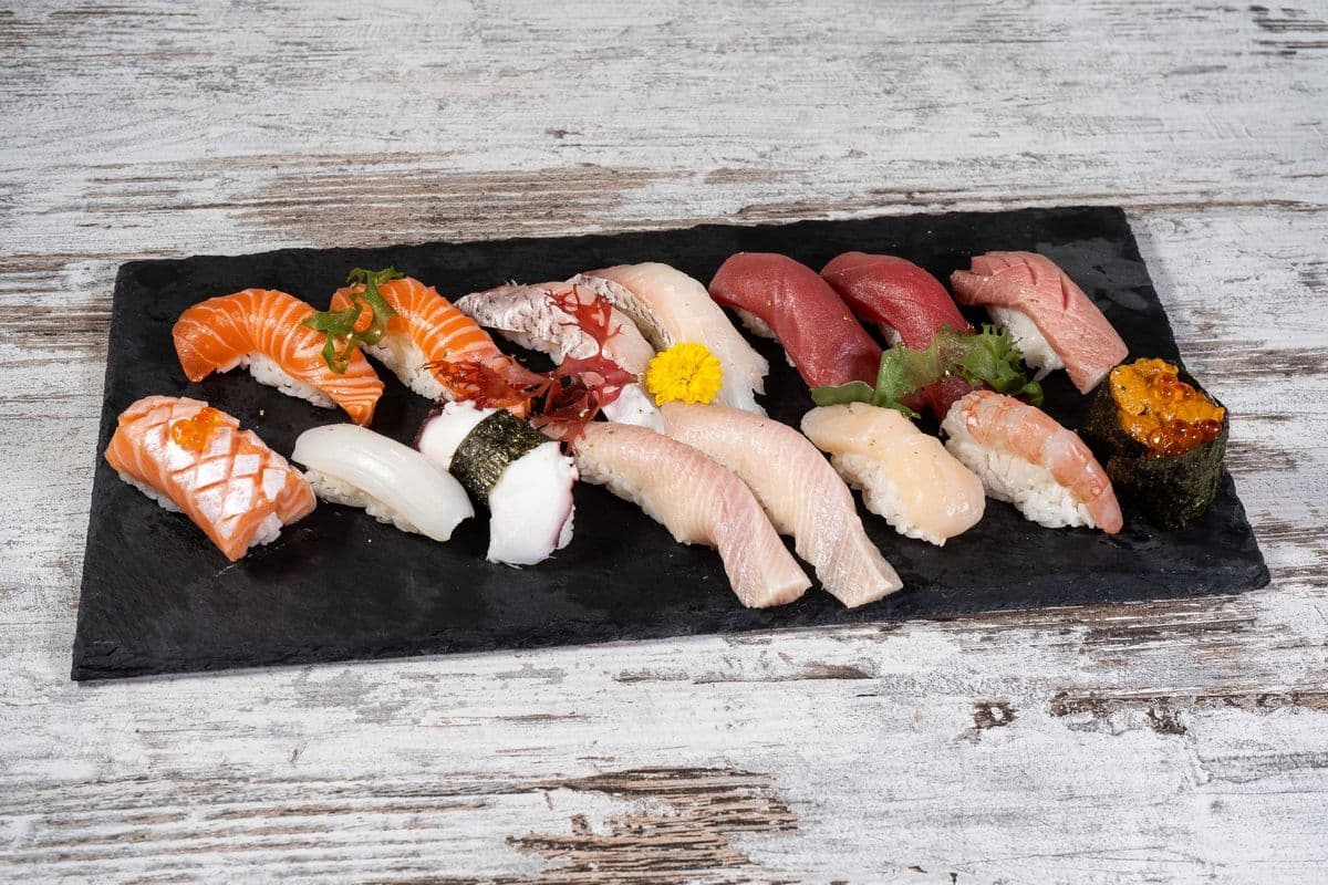 Ue2 15pieces Deluxe Sushi Combo / 15件至尊寿司套餐