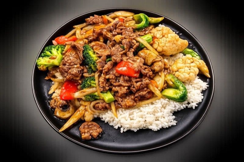 C27 - LEMON GRASS BEEF ON RICE