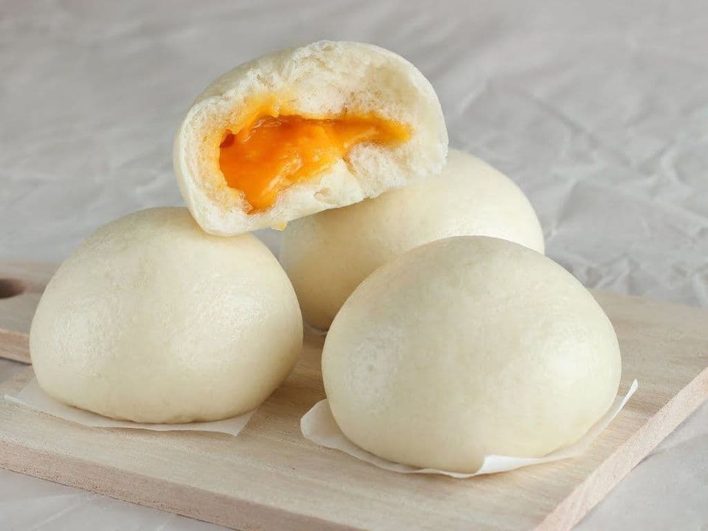 Lava Bun (salted egg bun) (3pcs)