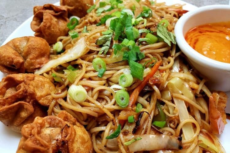Chow-momo