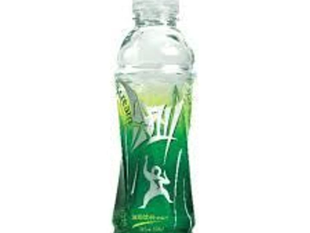 Nongfu Spring Scream Sports Drink Fiber Lemon Flavor (550ml)
