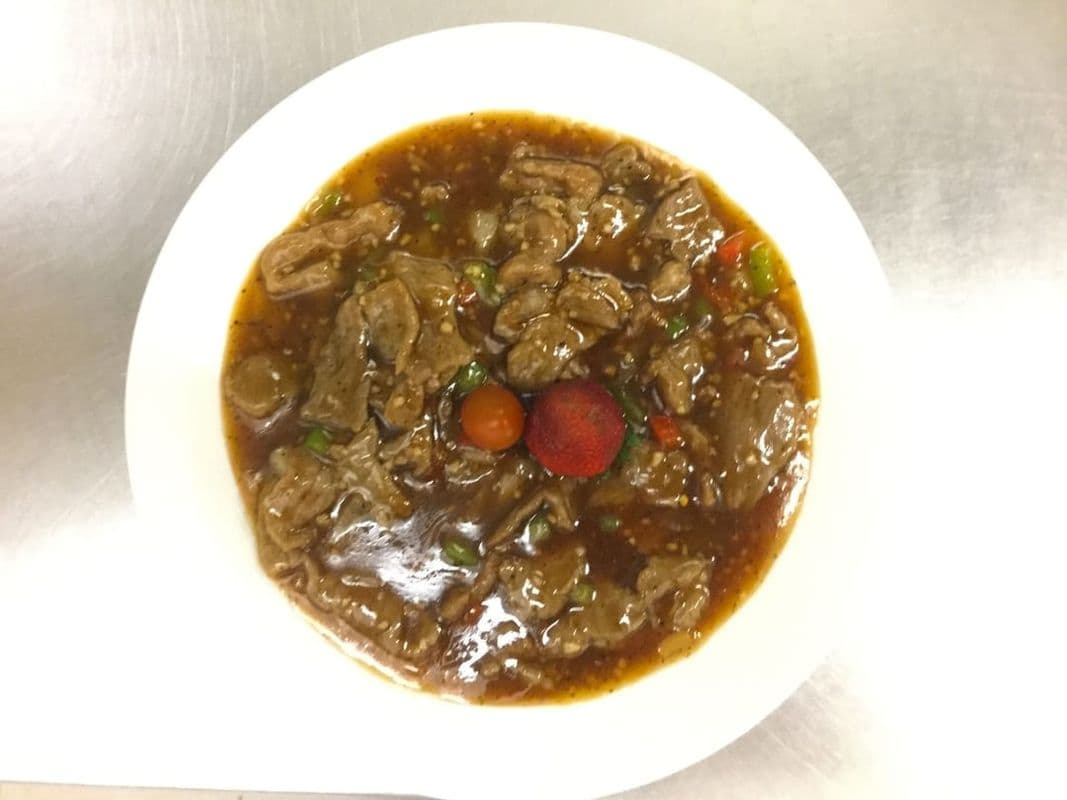 66. Beef in Black Pepper Sauce with Gravy