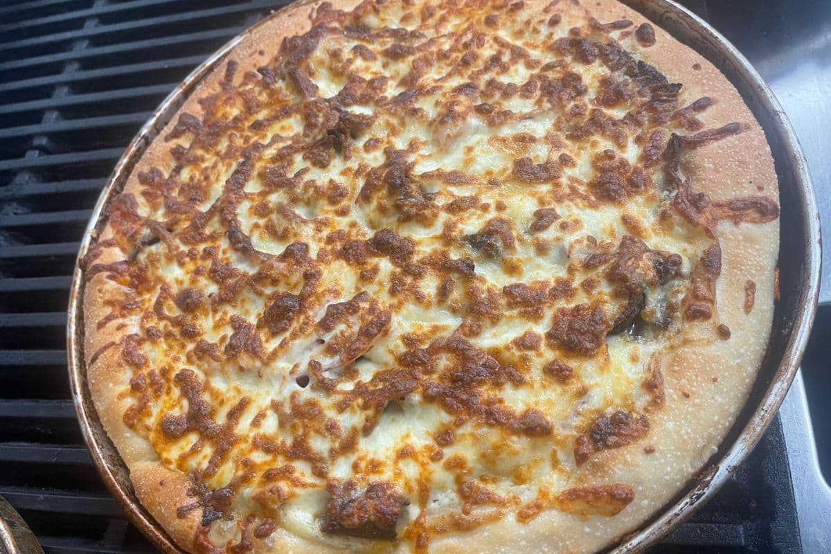 BOGO - Hawaiian Chicken Pizza