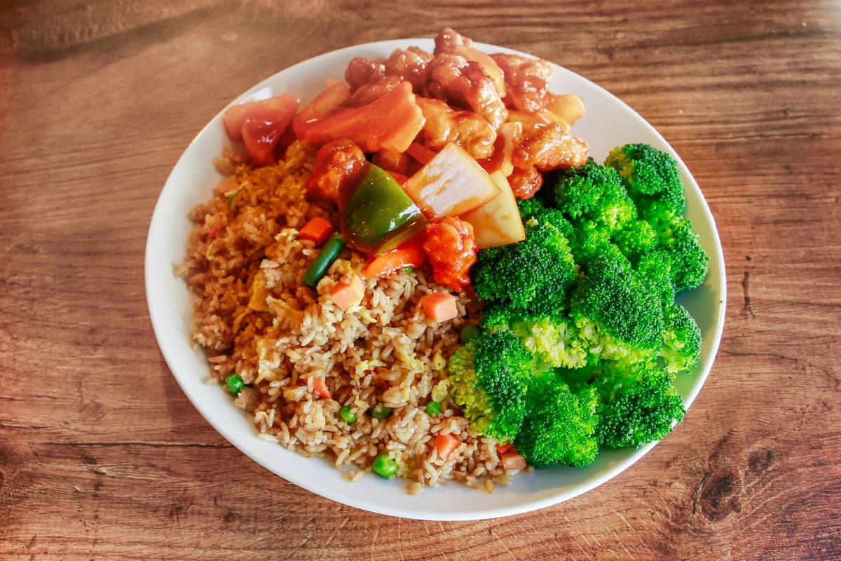 General Tao Chicken Combo