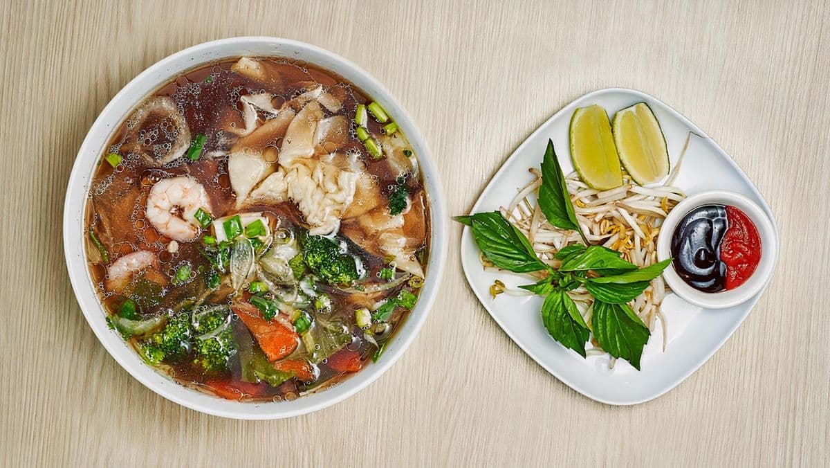 23W. Wonton Soup with Pork, Crab Stick, Shrimp, & Vegetables