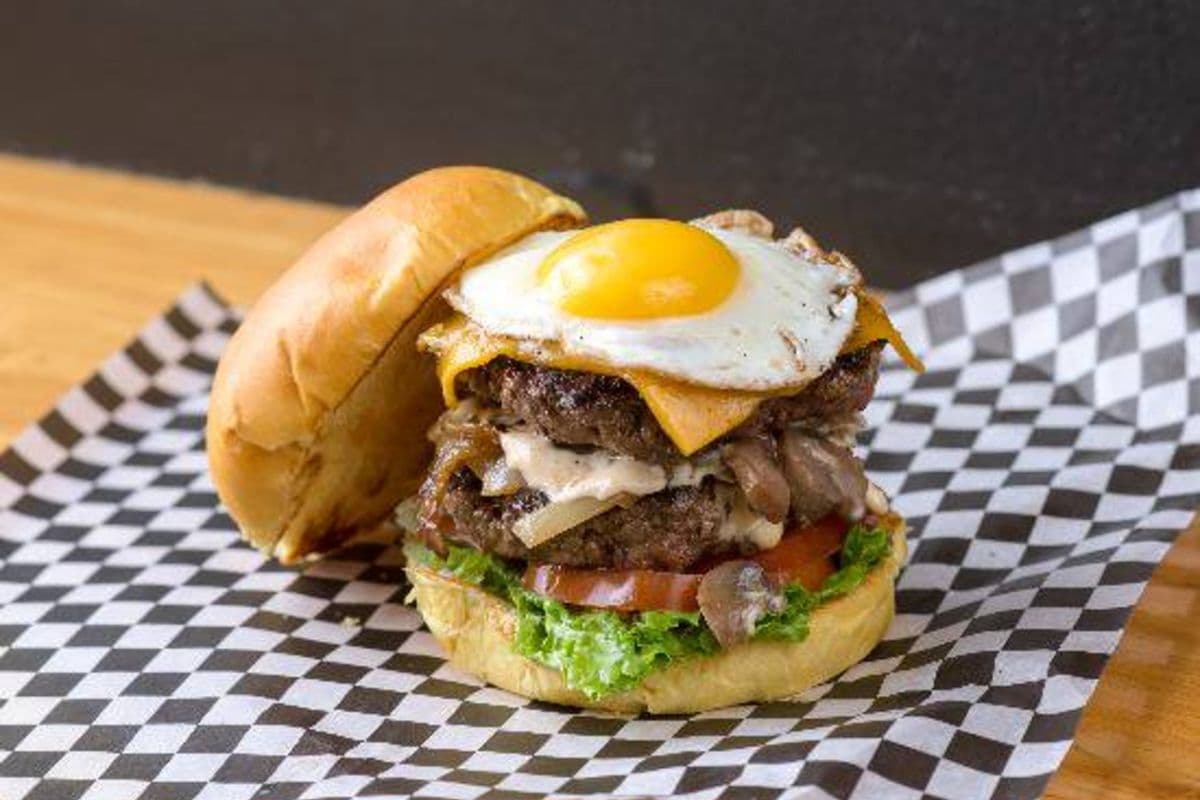 Hasta La Vista, Birdie Burger