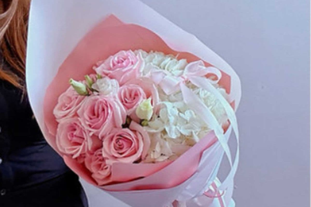 The Hydrarosa Bouquet