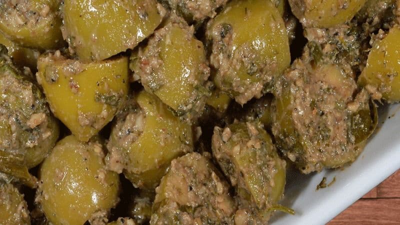 Walnut-Marinated Olives