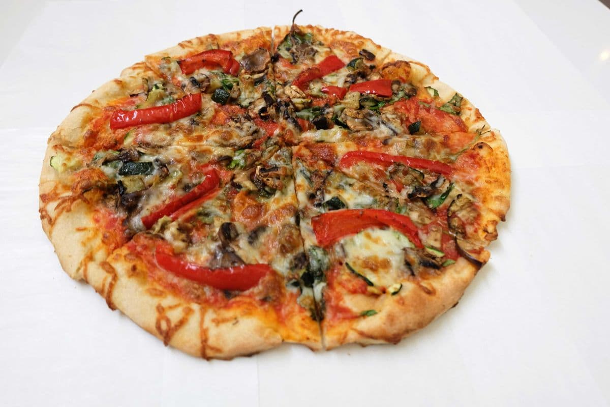 16" Pizza végétarienne / 16" Vegetarian Pizza