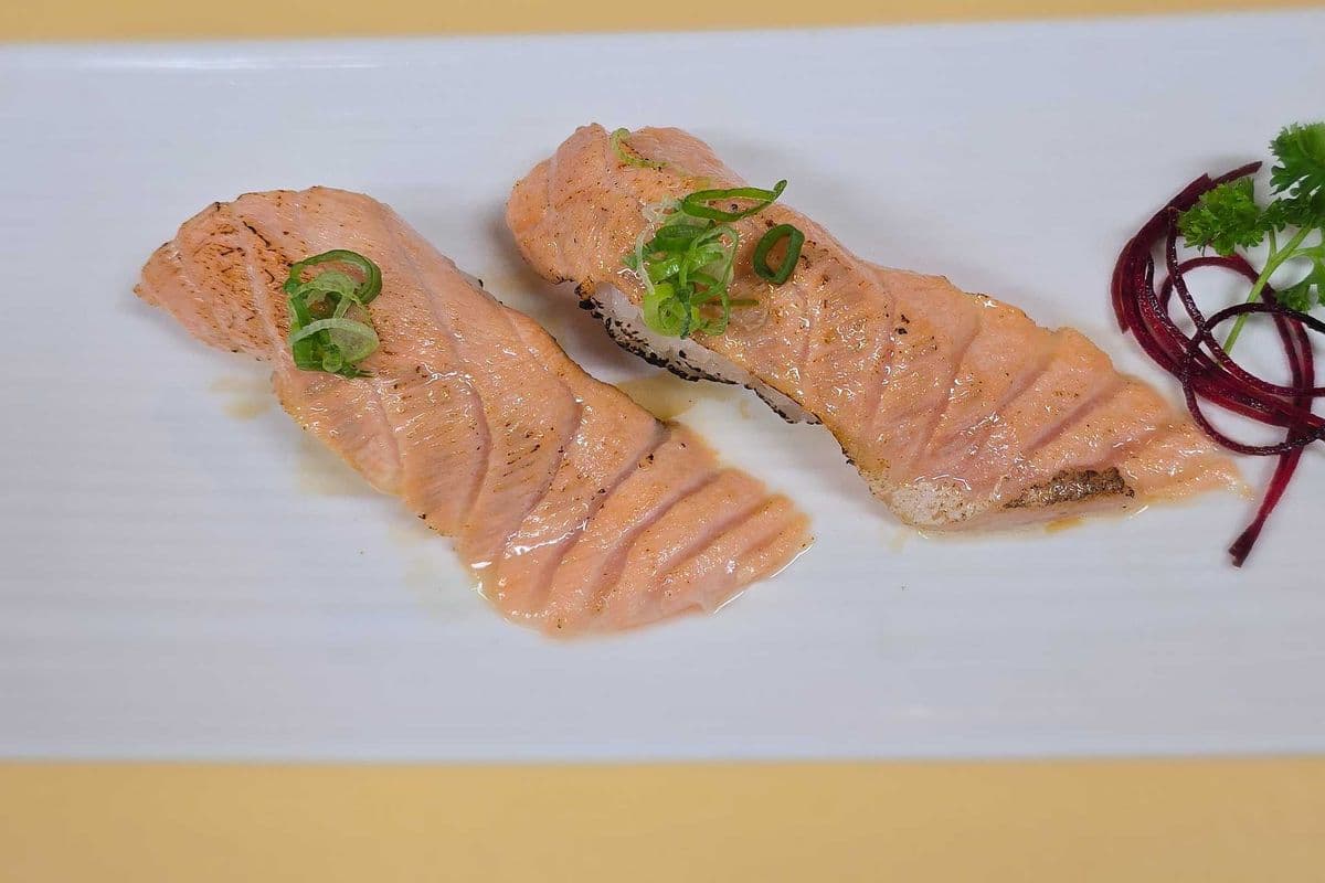 Aburi Salmon Toro