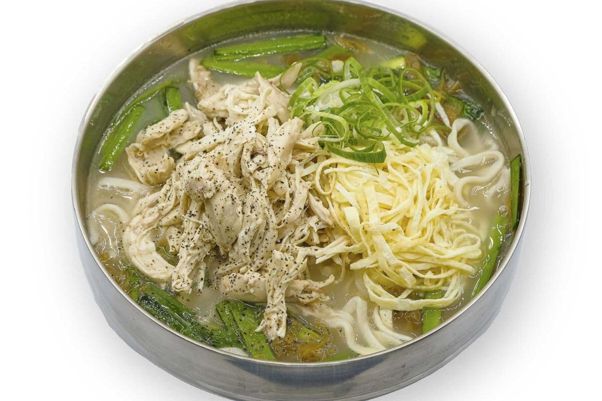 Chicken Kalguksu
