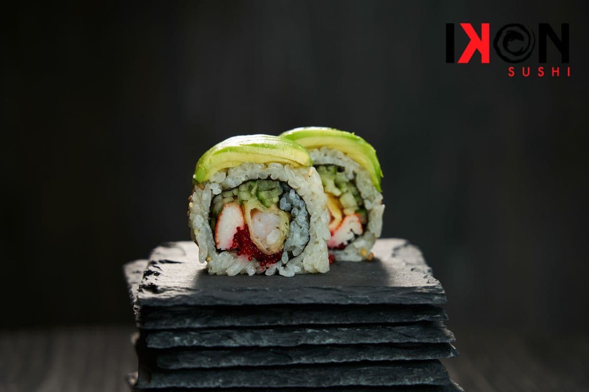 M1. Green Dragon Roll (8 pcs)