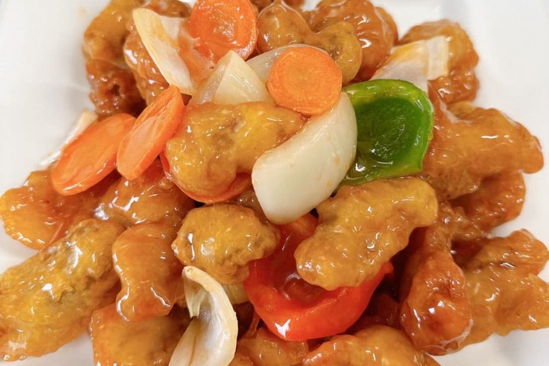 C05. Pineapple Sweet and Sour Pork 咕咾肉