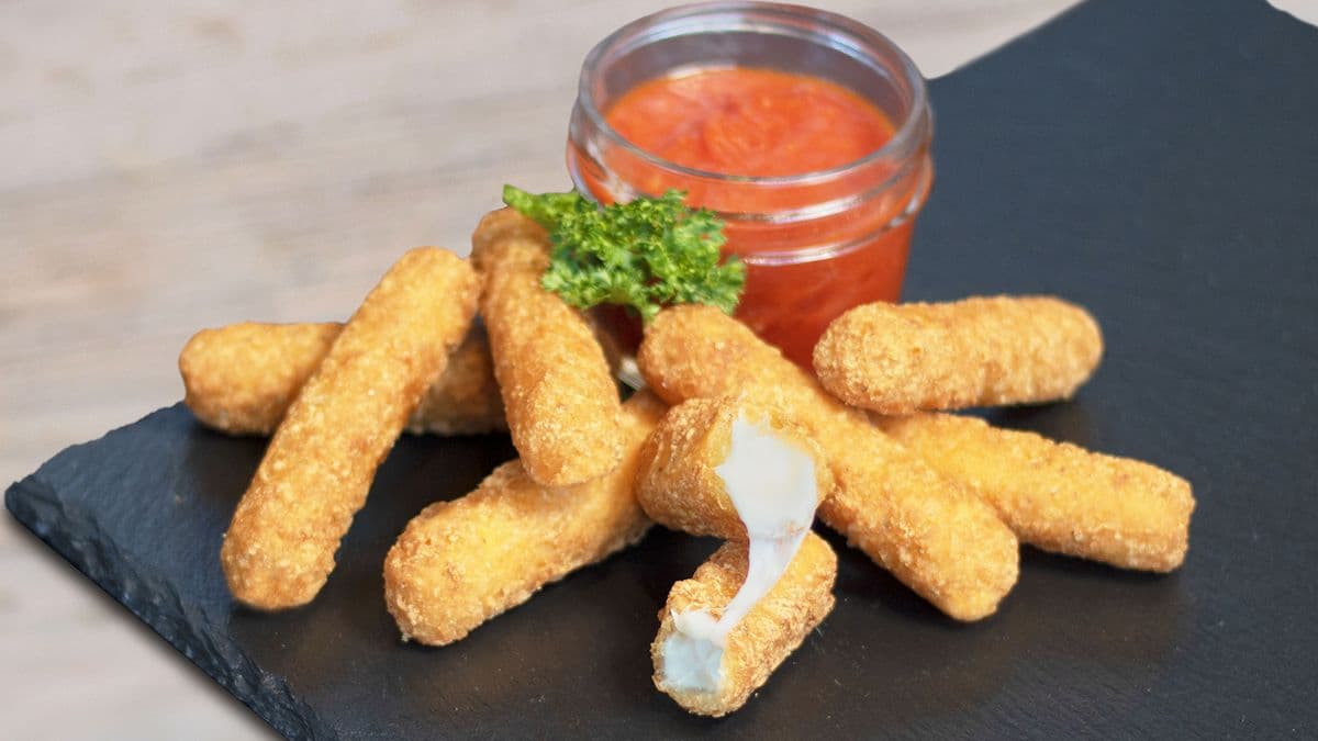 Mozzarella Sticks (6) / Bâtonnets de mozzarella (6)