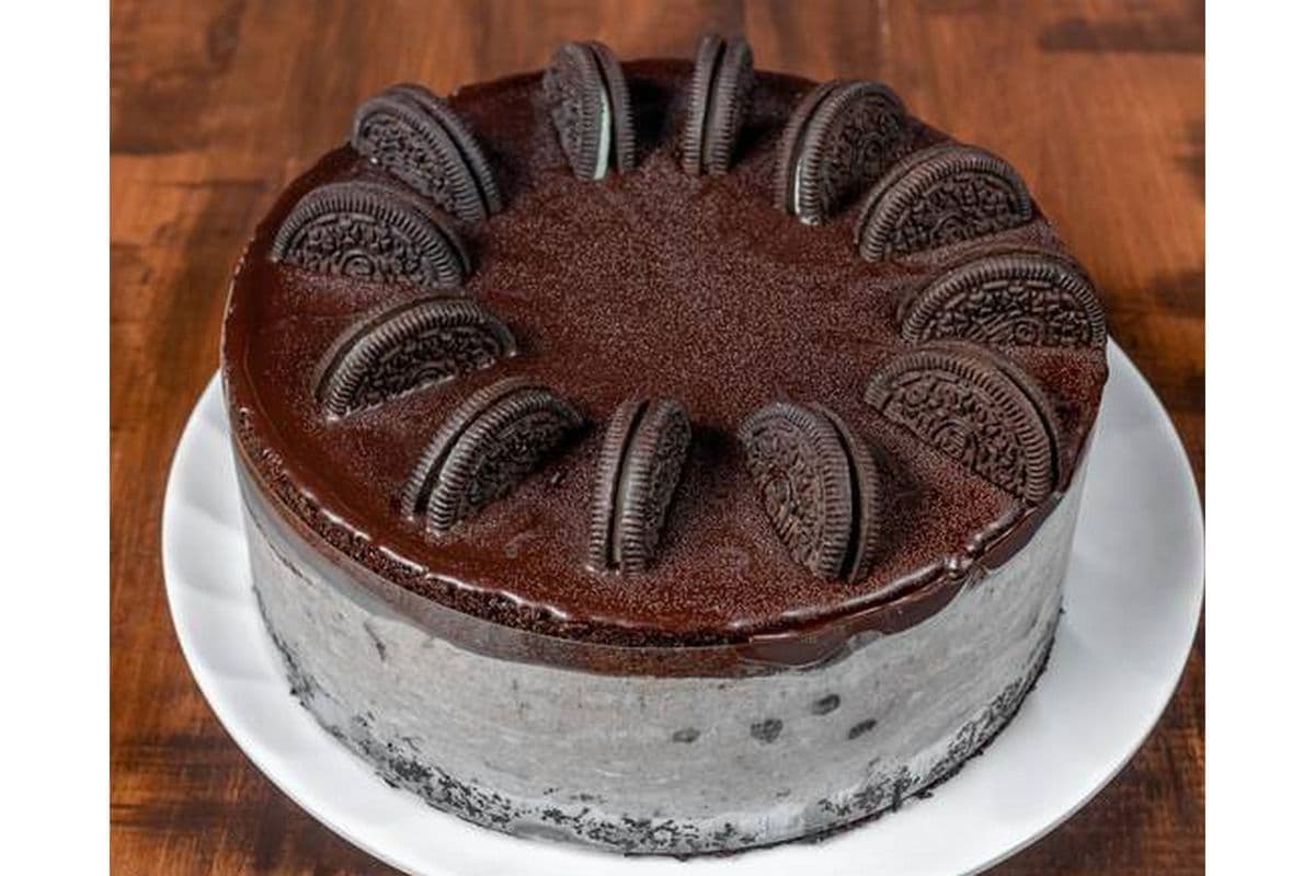 Cookies and Cream (La Rocca) - Cakes and Grab and Go's