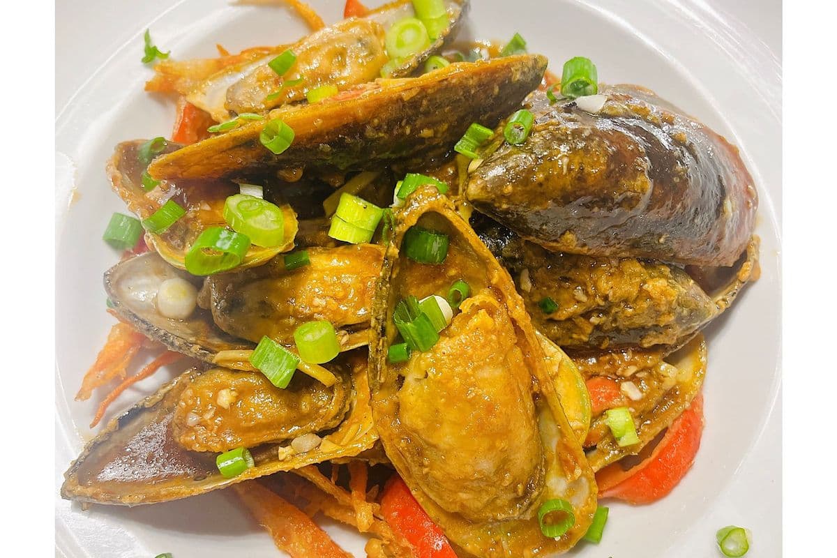 Pepper Garlic Mussels