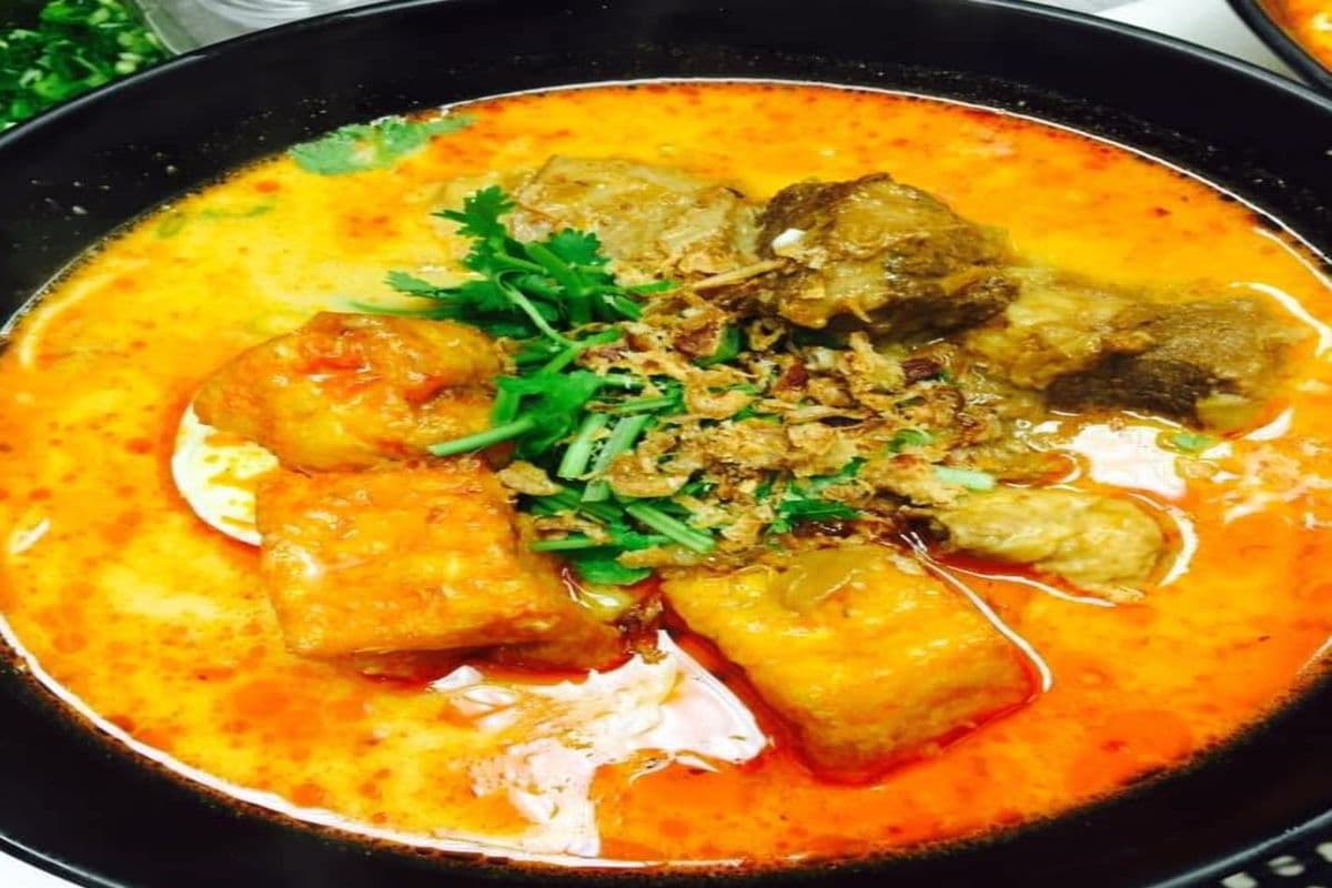 26. Curry Beef Brisket Laksa