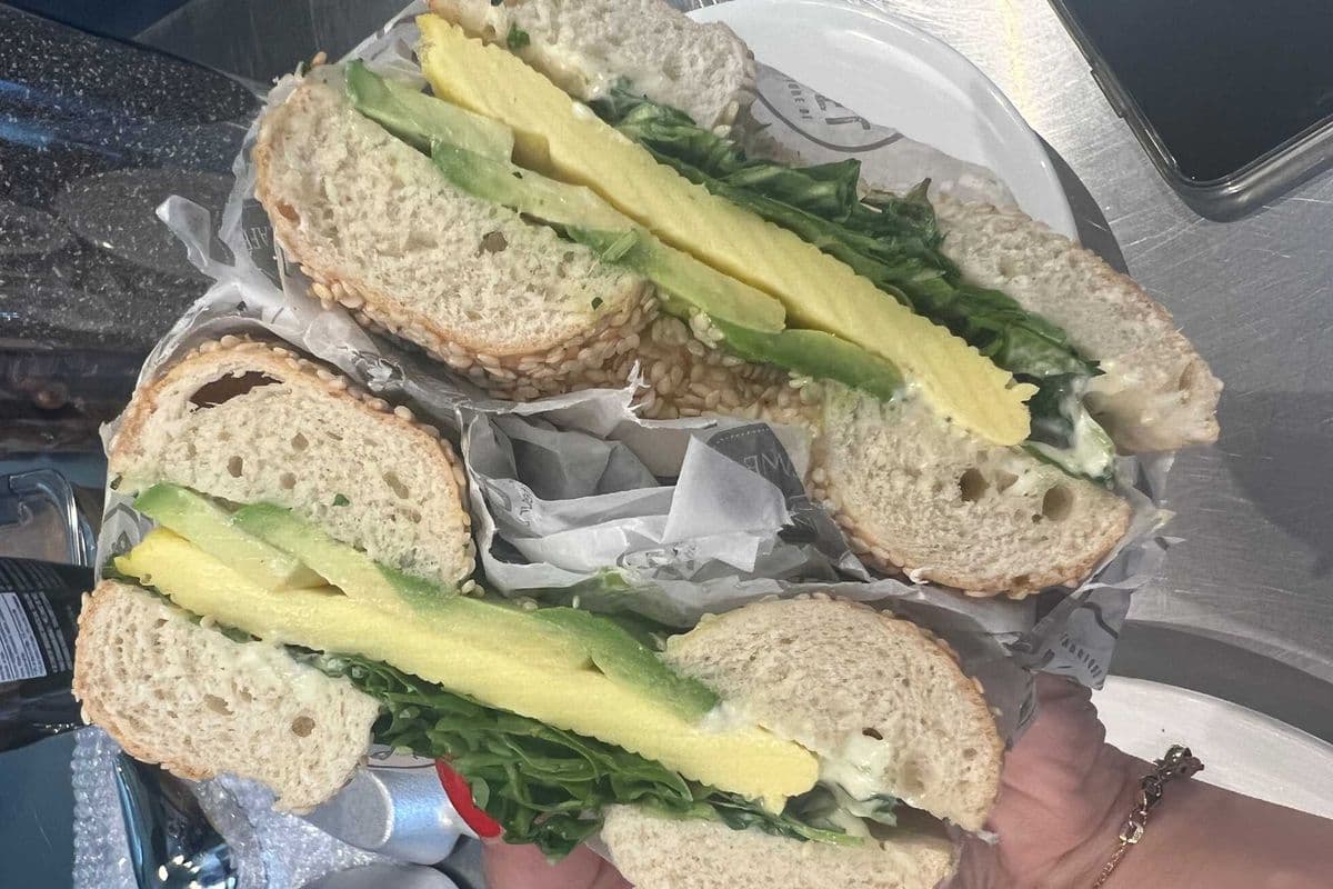 Sandwich Oeuf Avocat et Roquette / Egg Avocado and Arugula Sandwich
