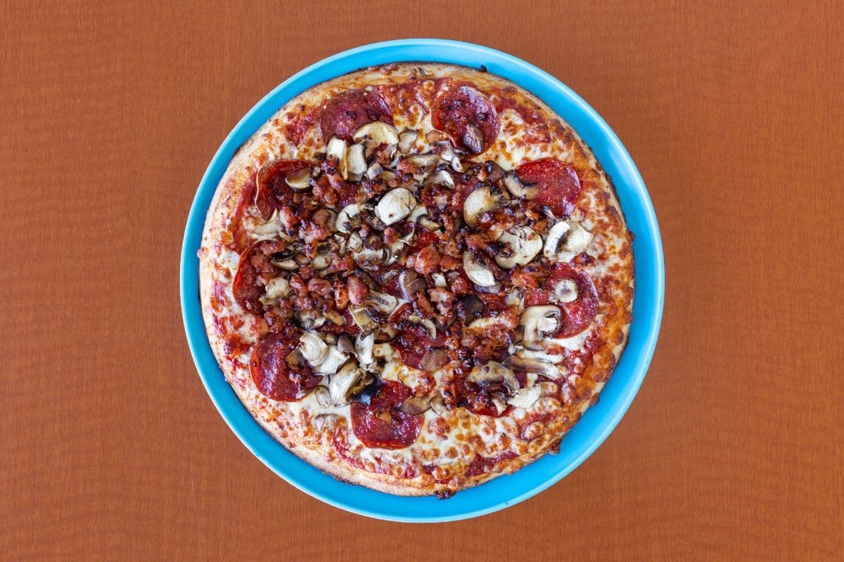 Medium Canadian Pizza