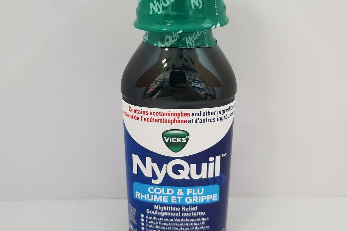 Nyquil Cold and Flu Liquid (236 ml)