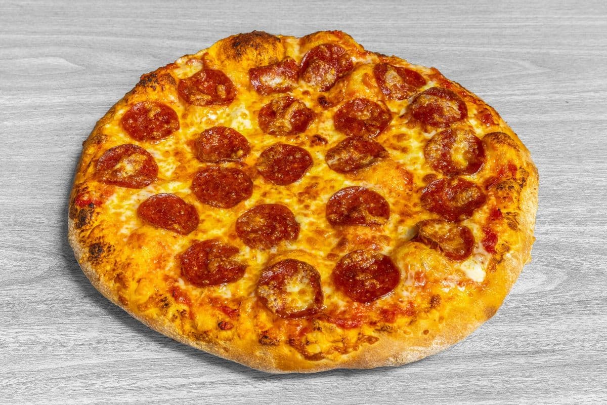 Pepperoni Pizza MEDIUM