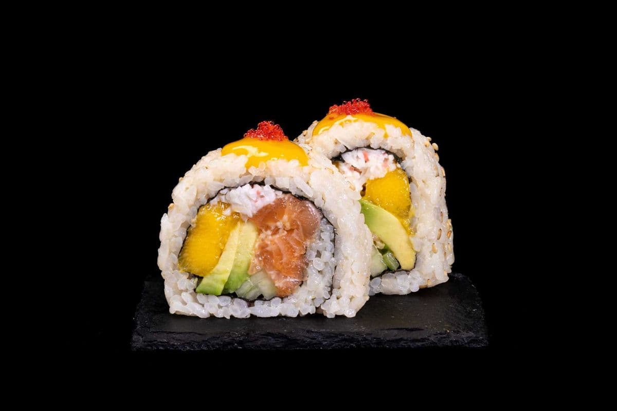 R12. North Dragon Roll (8pcs)