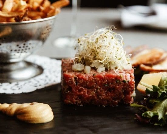 Tartare de boeuf classique / Beef Tartare