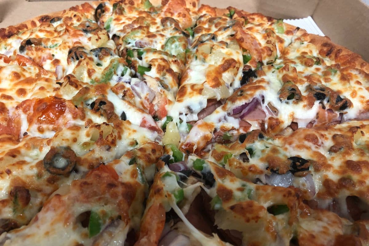 Large Supreme Special Pizza