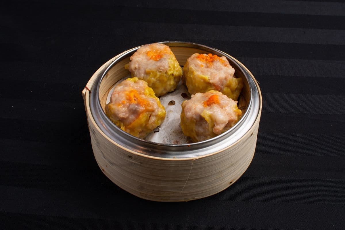 D2. Minced Pork & Shrimp Dumplings (干蒸烧卖)