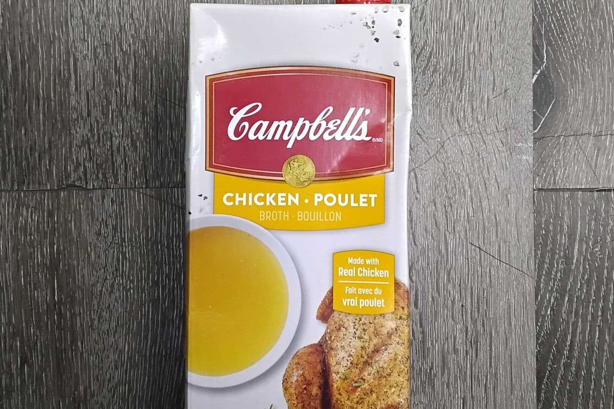 Campbell's chicken broth (900ml)