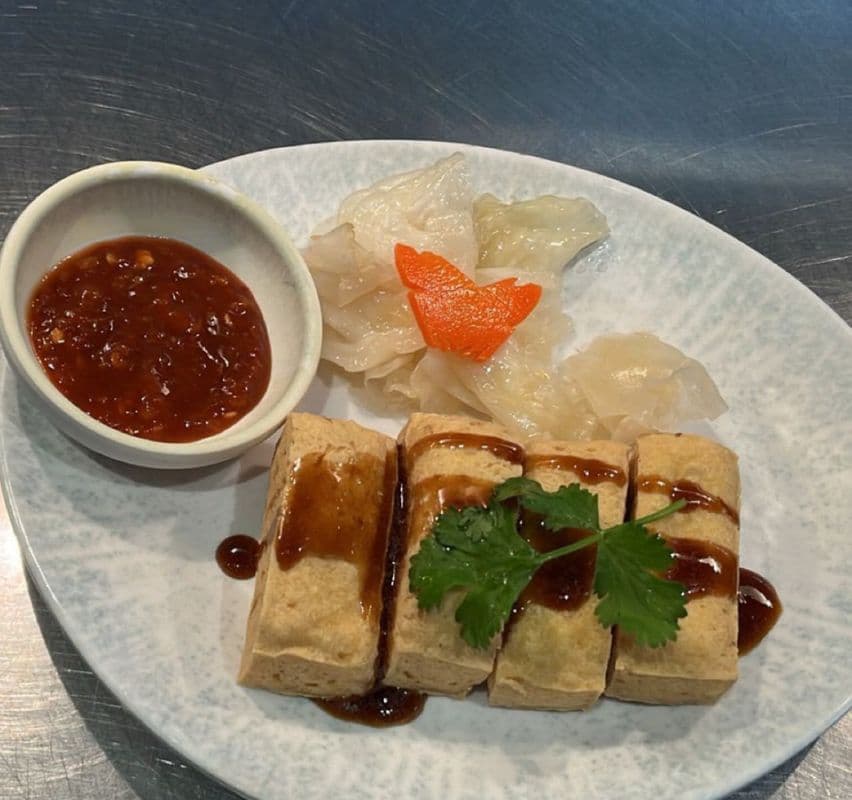 *NEW* Deep Fried Stinky Tofu w/Marinated Taiwanese Sour Cabbage / *NEW *炸臭豆腐