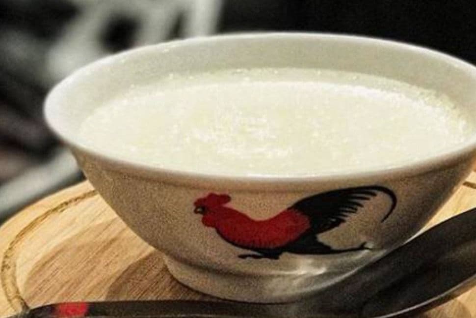 D11. Steamed Milk Custard 馳名蛋白雙皮奶