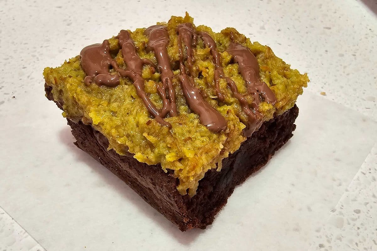 DUBAI PISTACHIO FUDGE BROWNIE