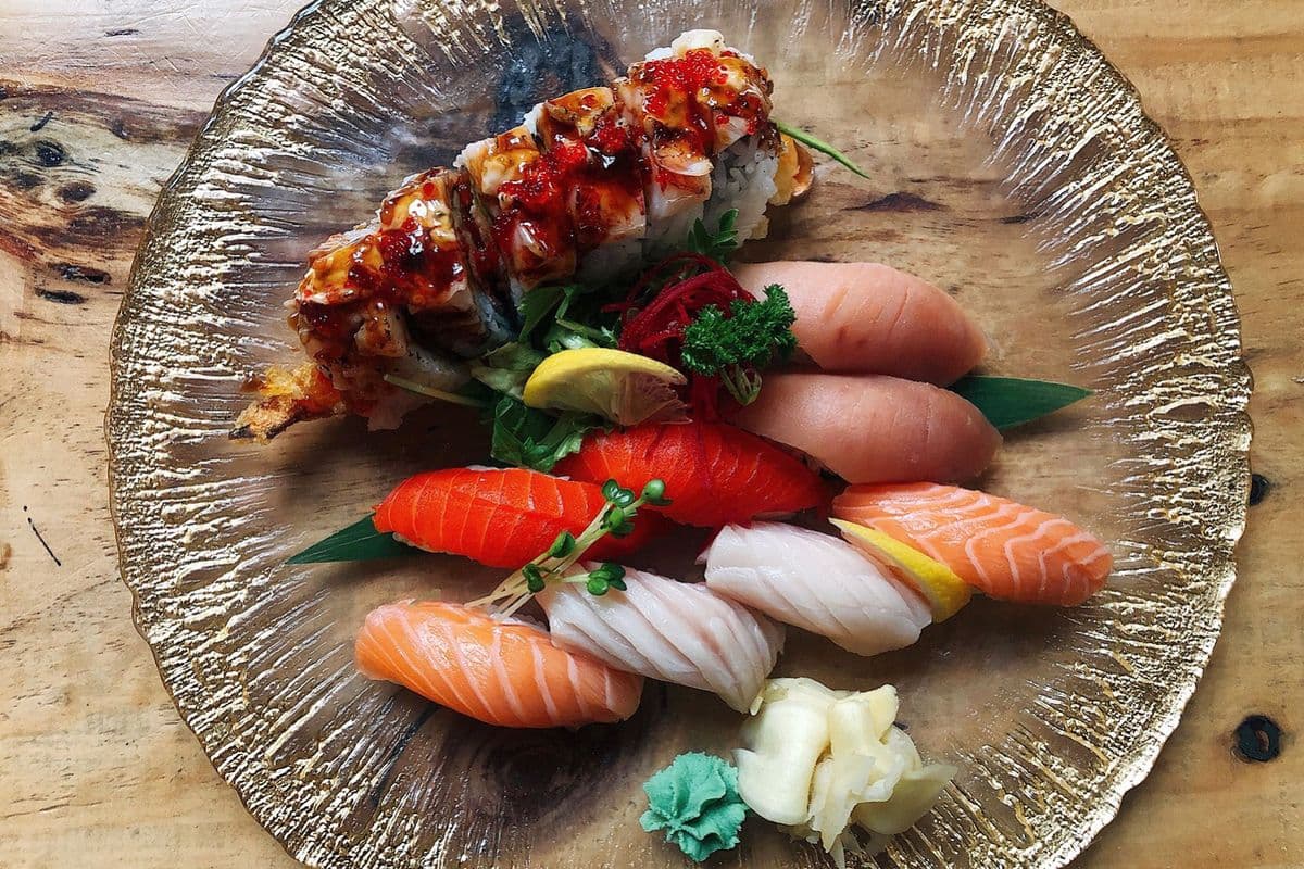 Deluxe Assorted Nigiri Combo C