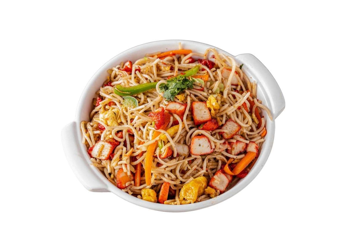 Garlic Chicken Noodles | Nouilles au poulet et à l’ail