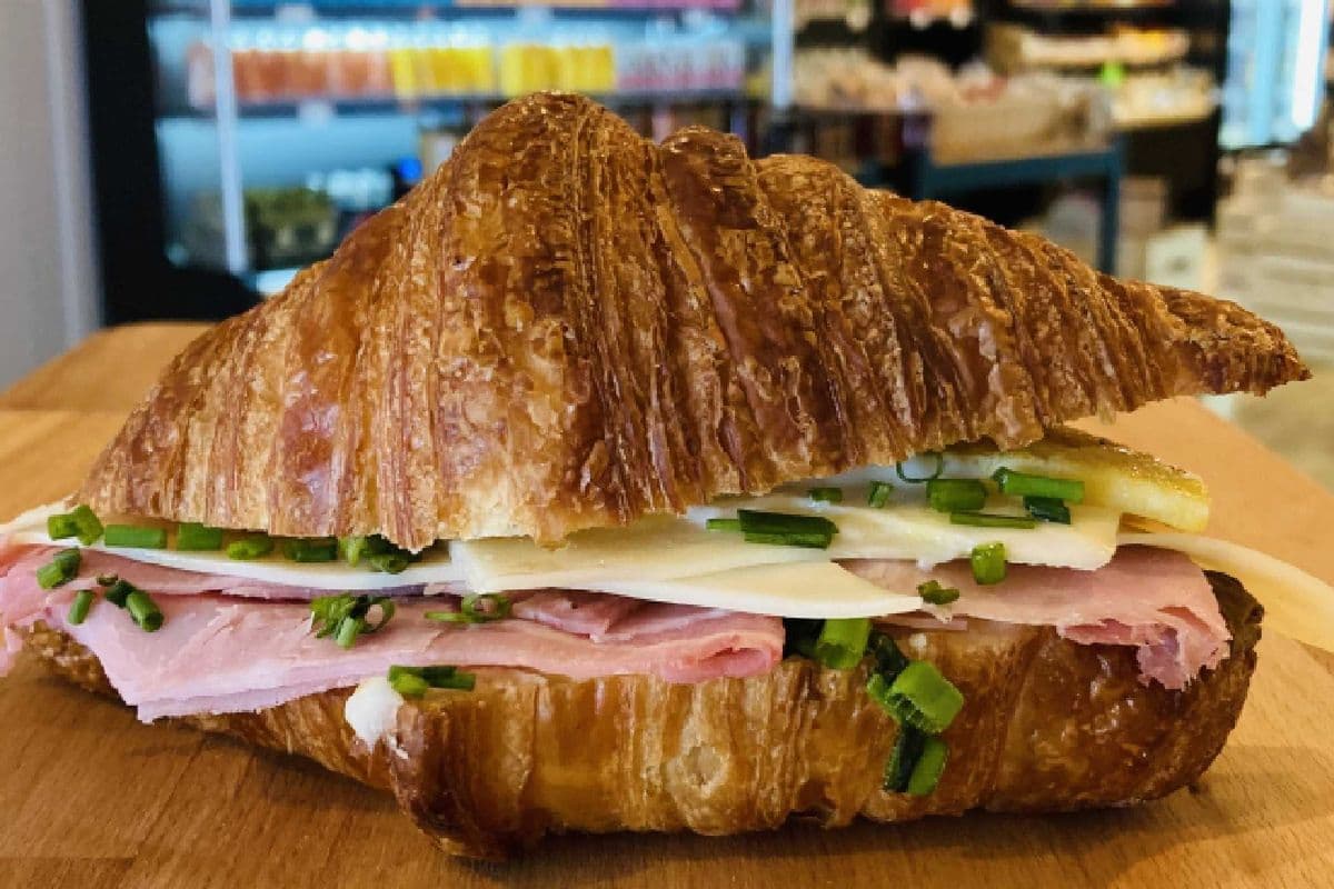 Croissant déjeuner