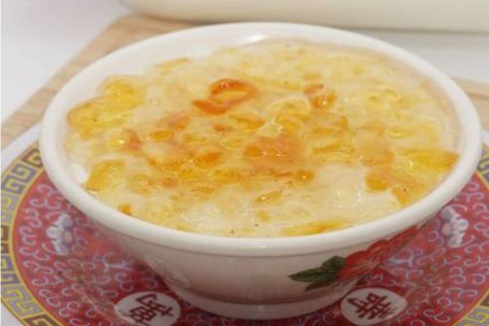 P4. Steamed Peach Gum Milk Custard 桃膠雙皮奶