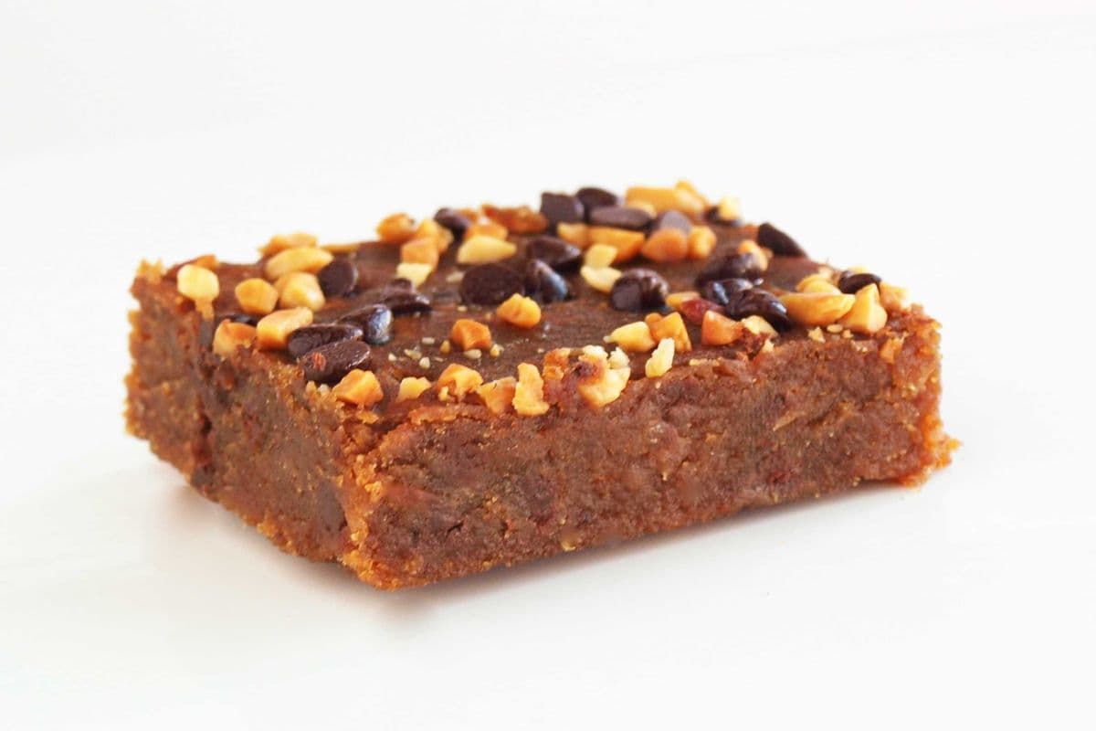 Shockingly Healthy! Gluten Free Salted Peanut Butter Chocolate Chip Blondie 70g Single (1 x 70g)
