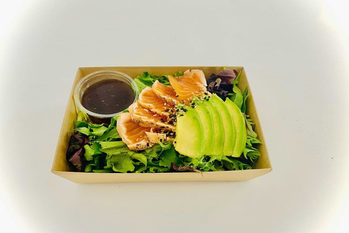 Salmon Tataki Salad
