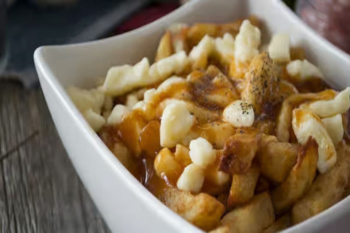 Poutine régulière / Regular Poutine