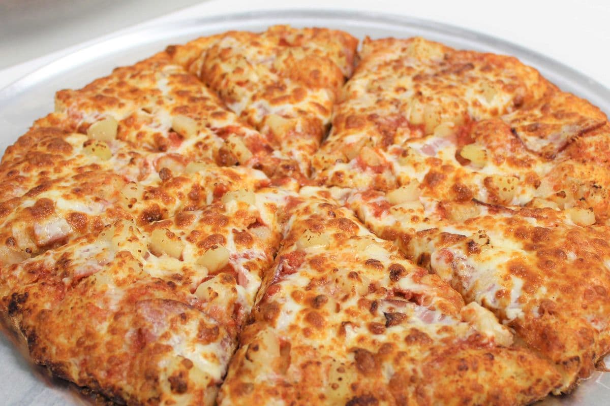 12" Medium Hawaiian Pizza
