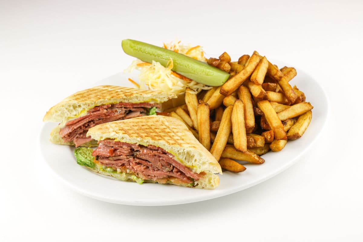 TRIO Panini viande fumée – Frites et chou