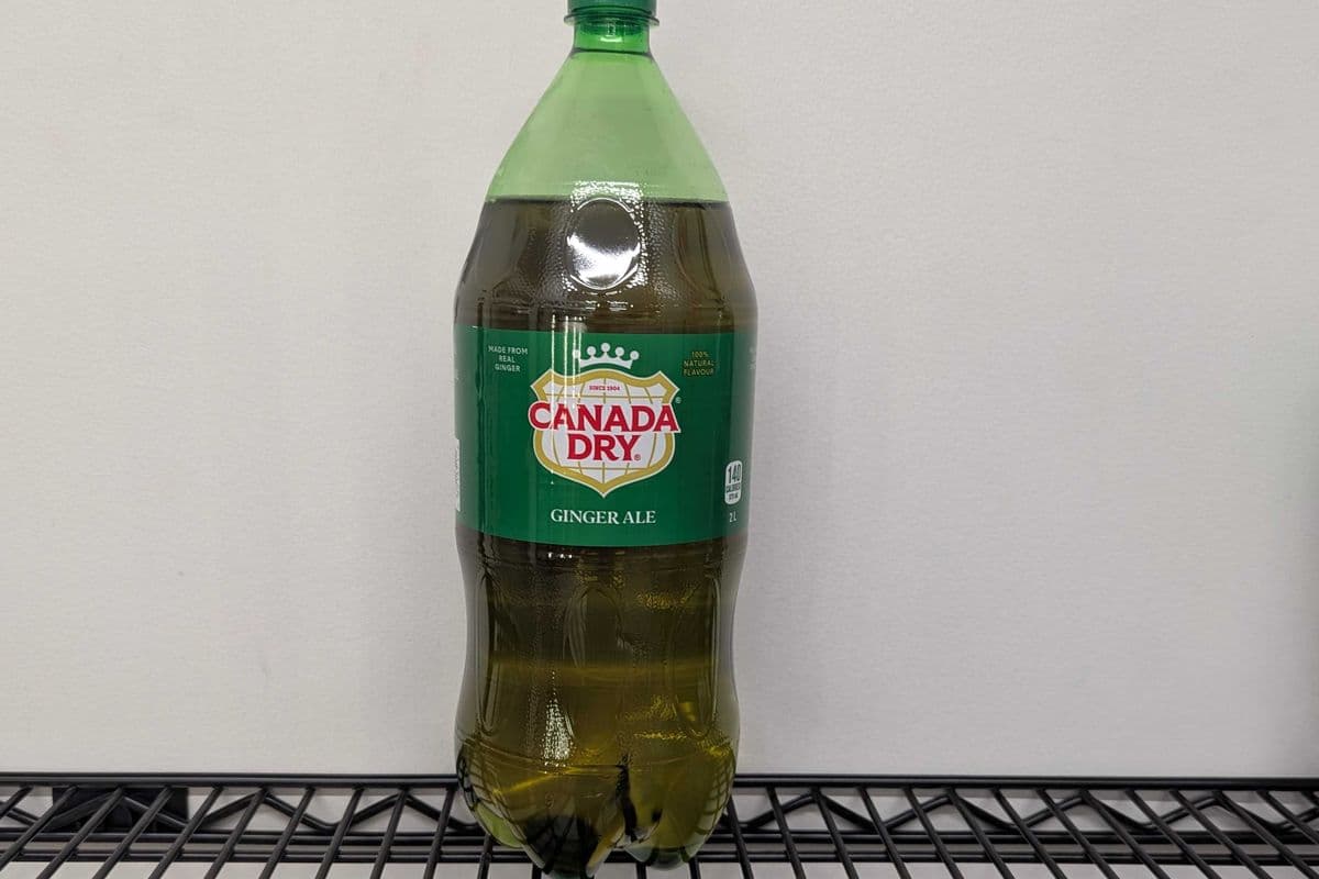 Canada dry Ginger ale 2 L (2 liter )